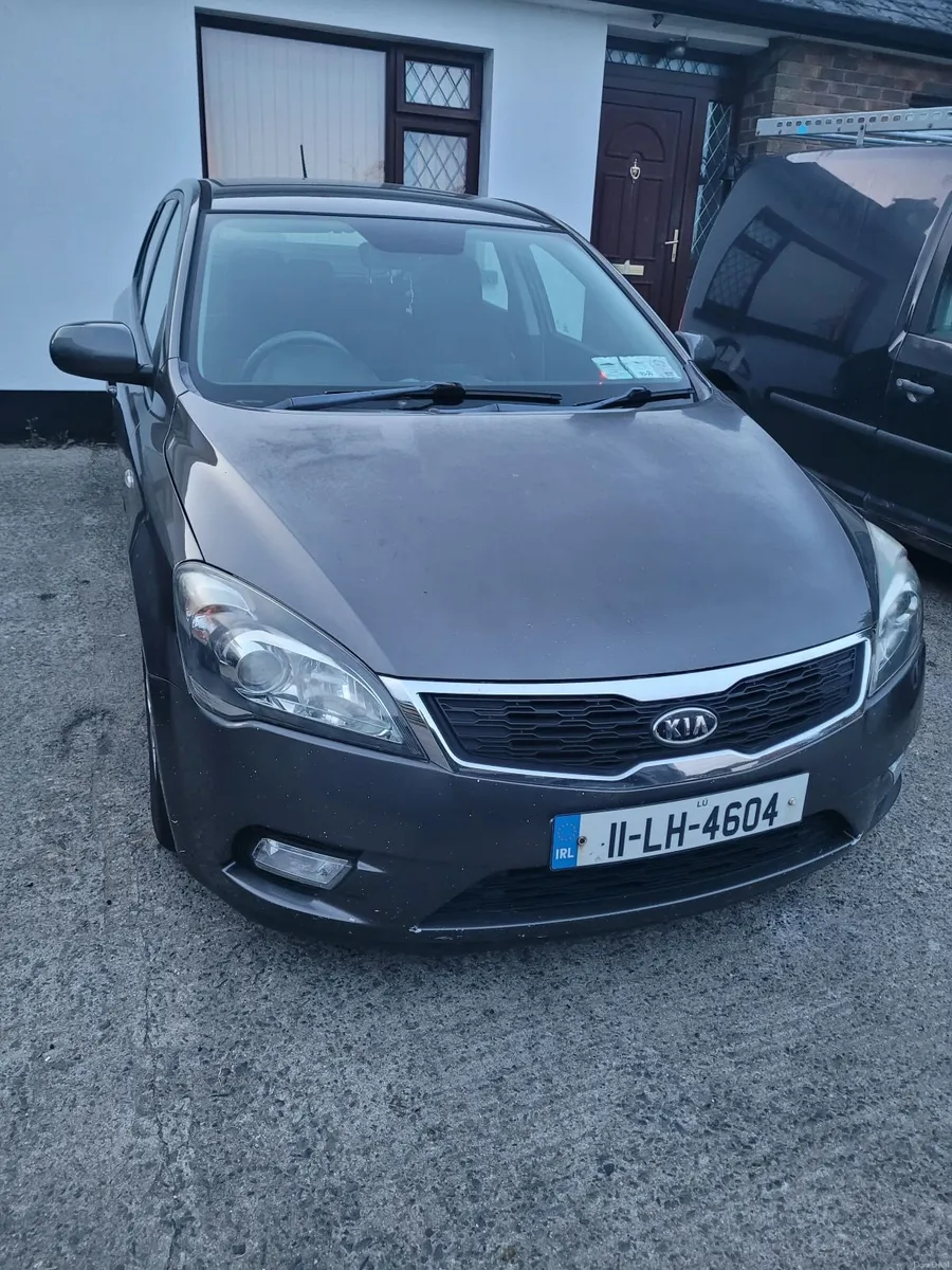 Kia Ceed 2011 - Image 1
