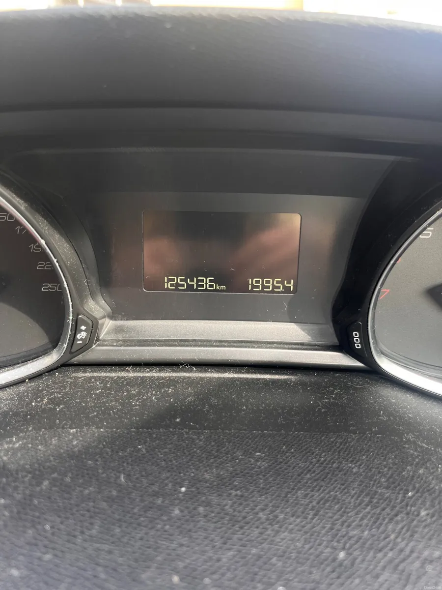 2015 Peugeot 308 1.2L Petrol – Low Mileage - Image 5