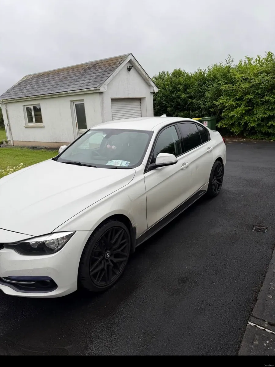 2016 BMW 318 1.5L - Image 3