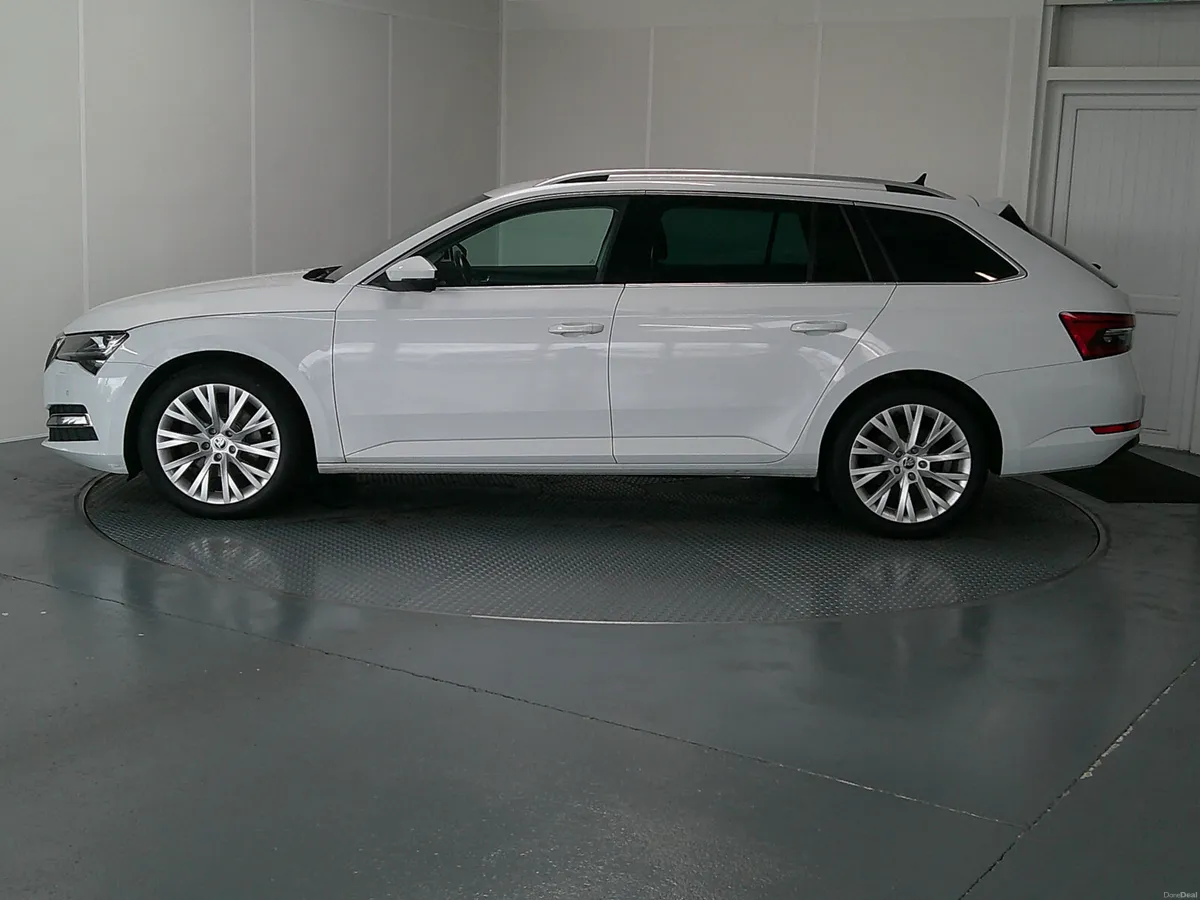 Skoda Superb 2022 - Image 4