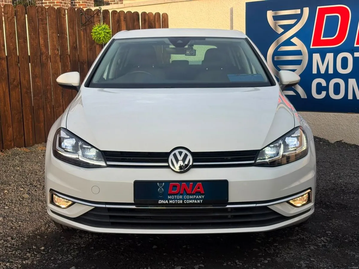 Volkswagen Golf HIGHLINE - AUTO - 62KMS - Image 2