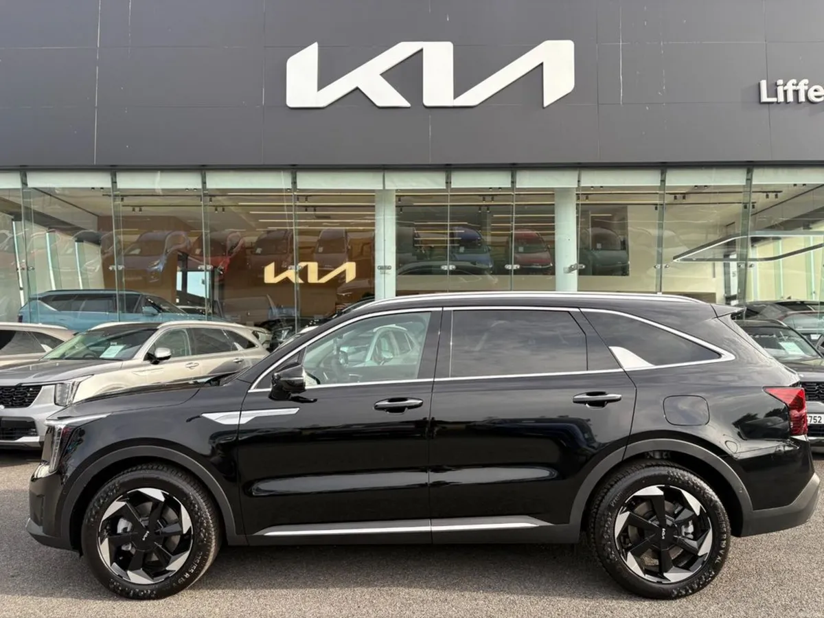 Kia Sorento 1.6 Plug In Hybrid ( 7 Seats ) - Image 3