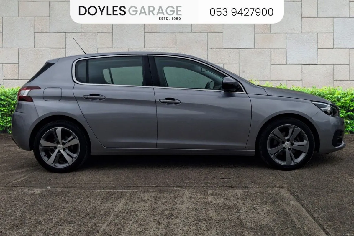 Peugeot 308 Allure 1.5 Blue HDi Diesel 130bhp - Image 2
