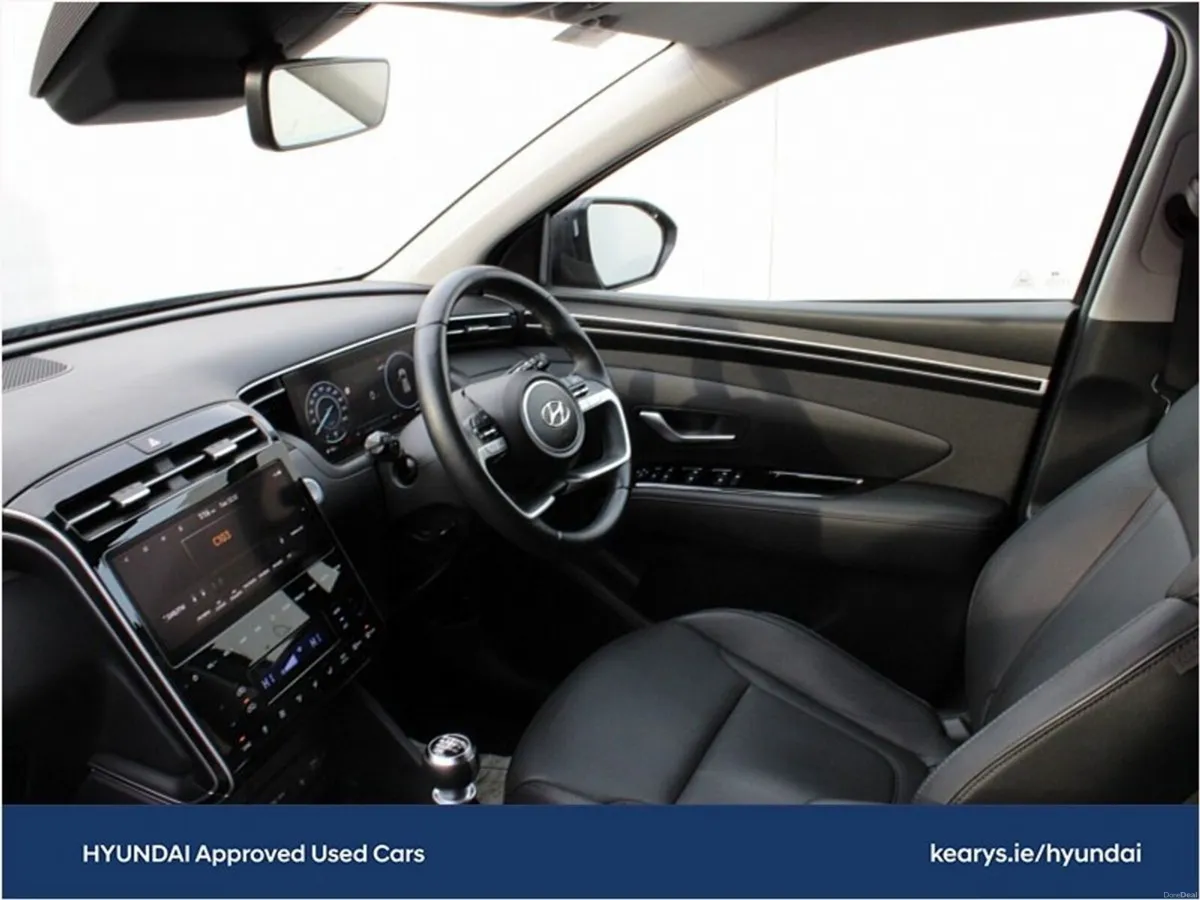 Hyundai Tucson 2WD Executive Plus - Image 5
