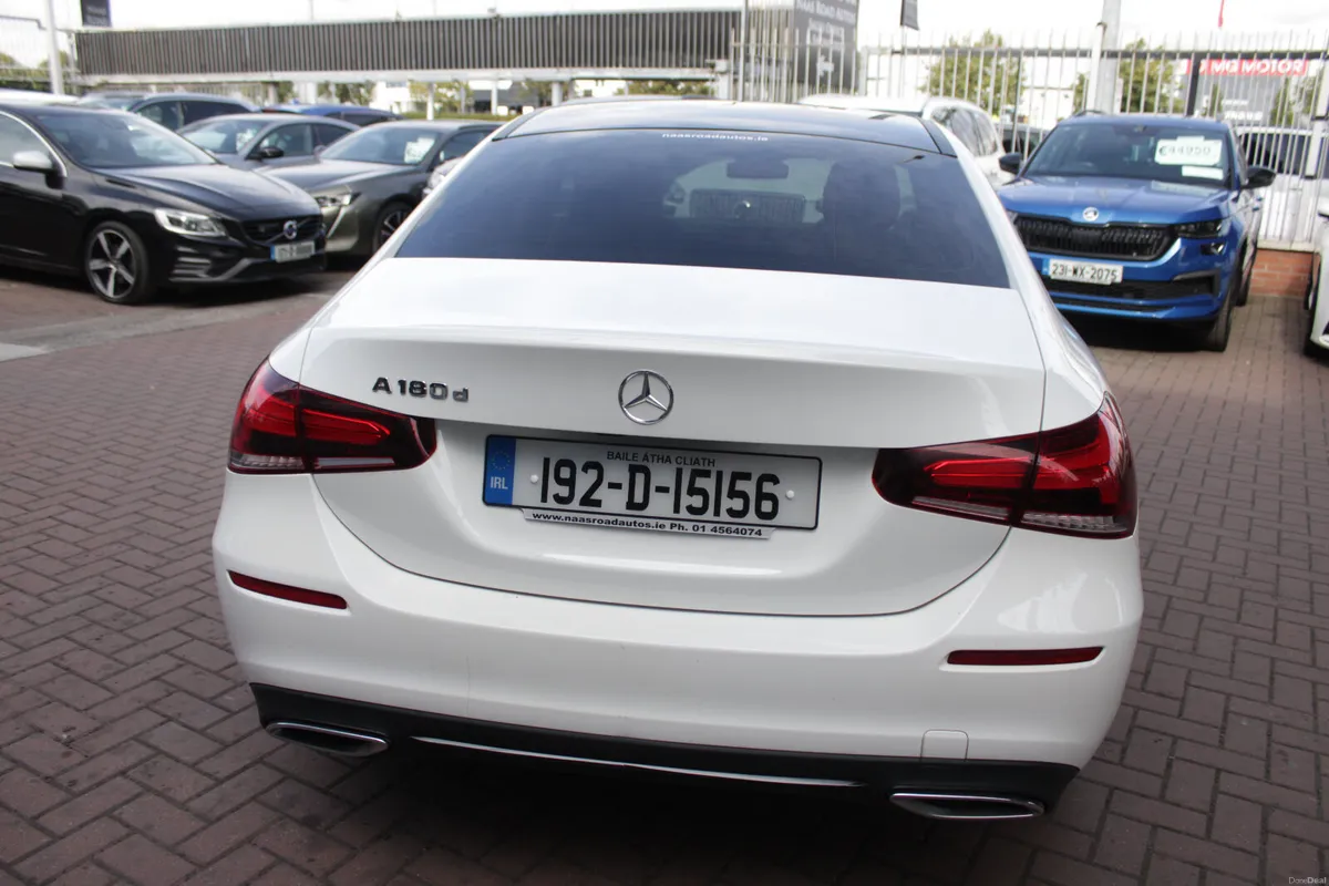 SPORTLINE EDITION A180D AUTO SALOON //  2 OWNERS W - Image 5