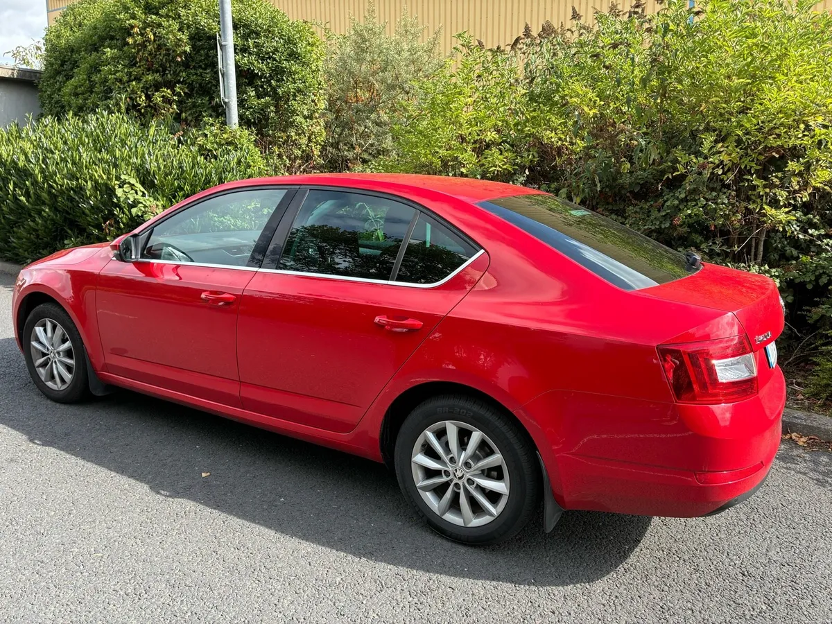 Skoda Octavia Ambition 1.0 TSI - Image 3