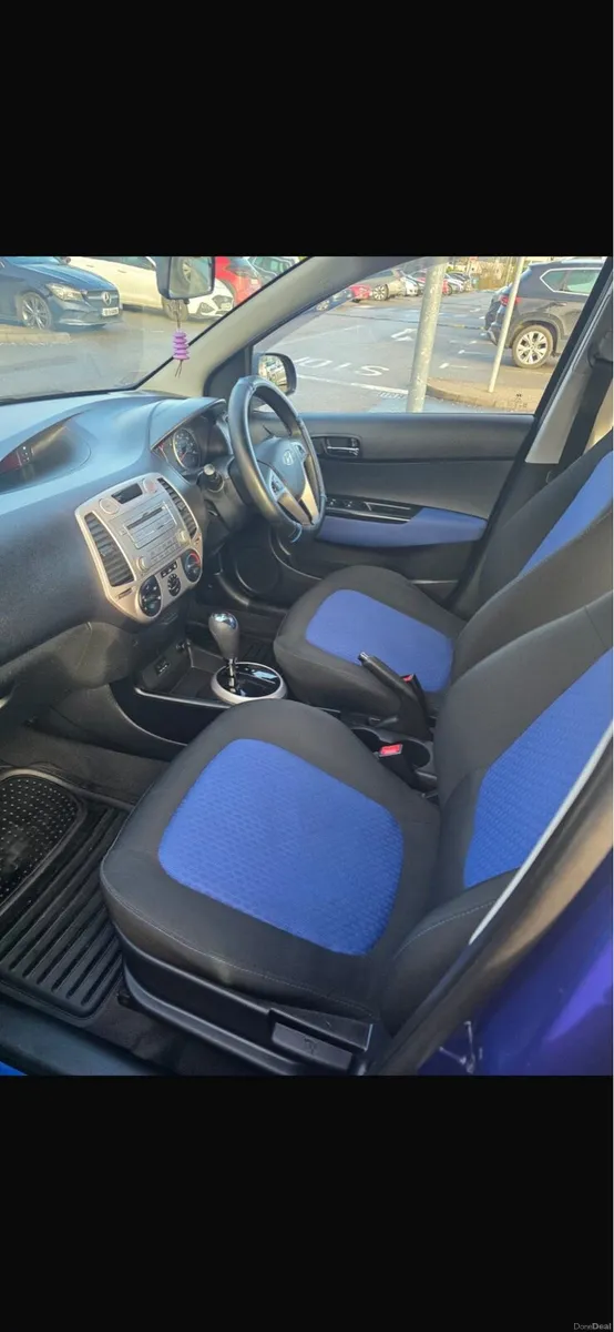 09 Hyundai i20 automatic - Image 4