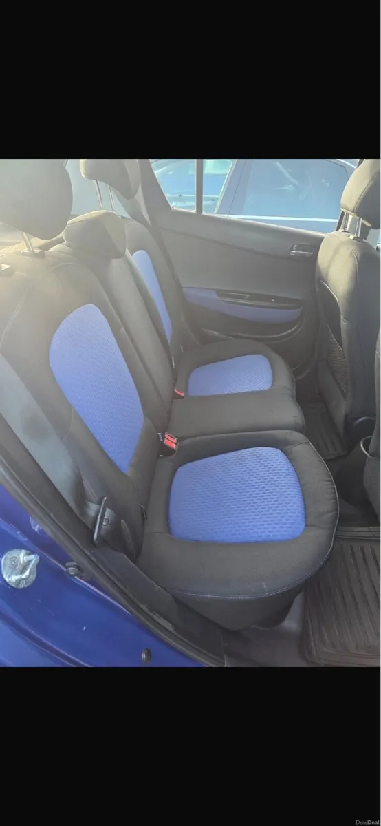 09 Hyundai i20 automatic - Image 6