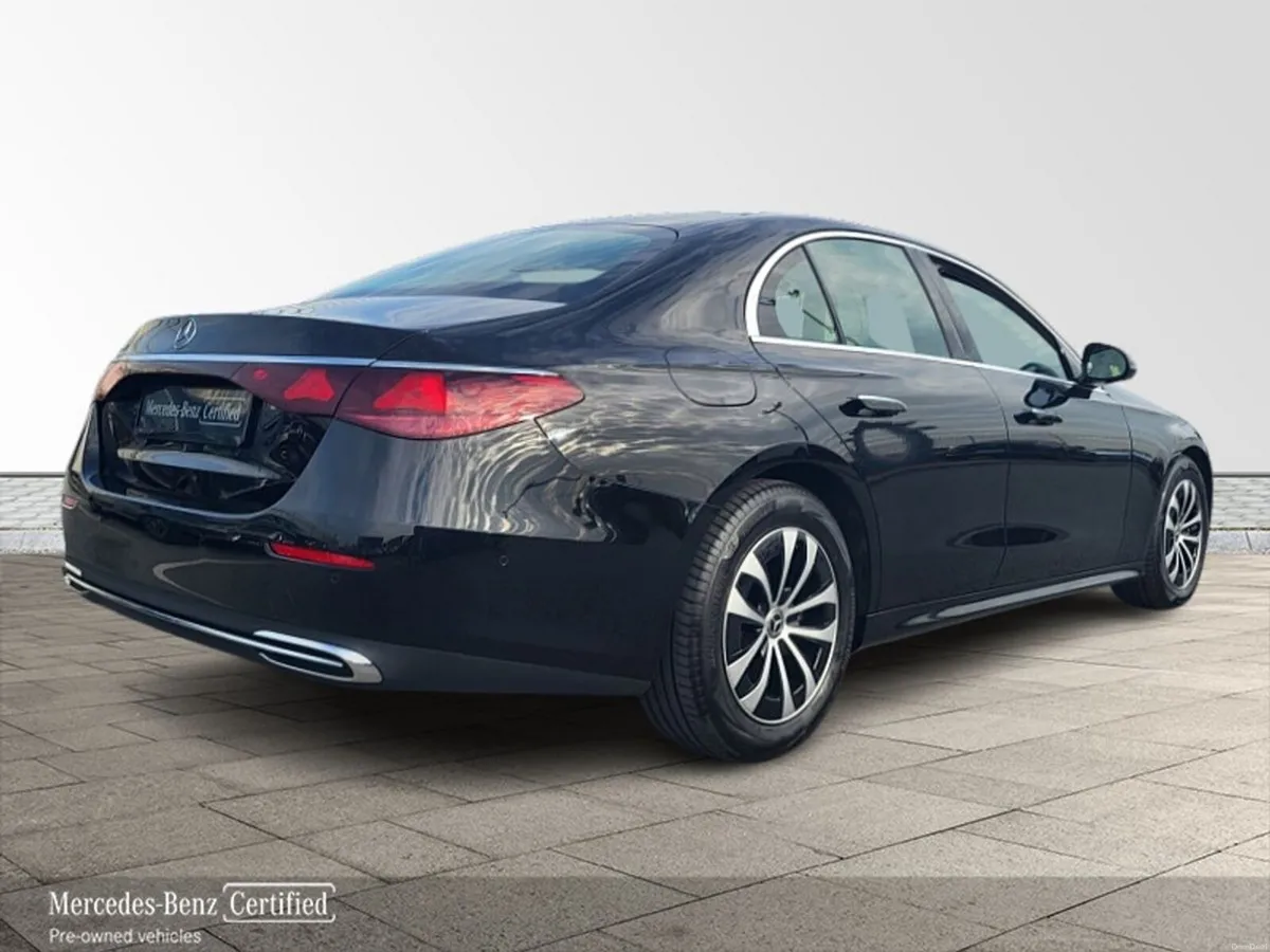 Mercedes-Benz E-Class E220d Avantgarde Plus AUTO - Image 4
