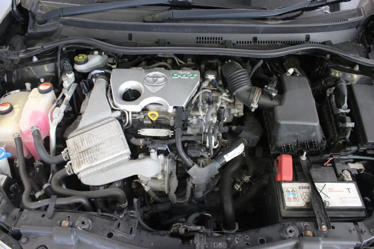 Toyota Auris 1.2 D4-T 5Dr Luna - TENDER 8 - Image 4