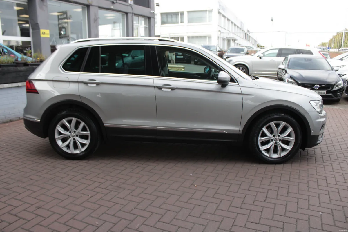 2.0TDI 150BHP HIGHLINE EDITION 5DR ESTATE // 2 OWN - Image 3