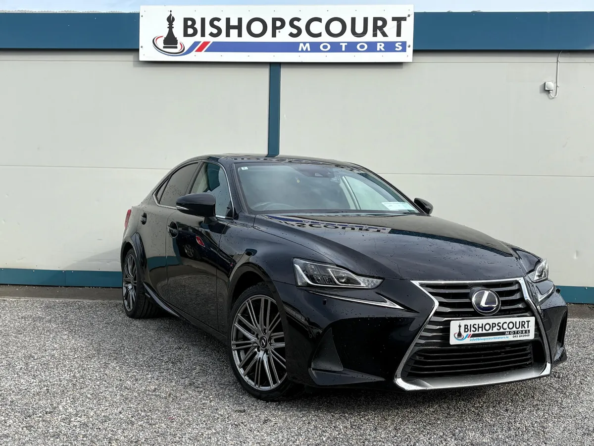 LEXUS IS - Image 2