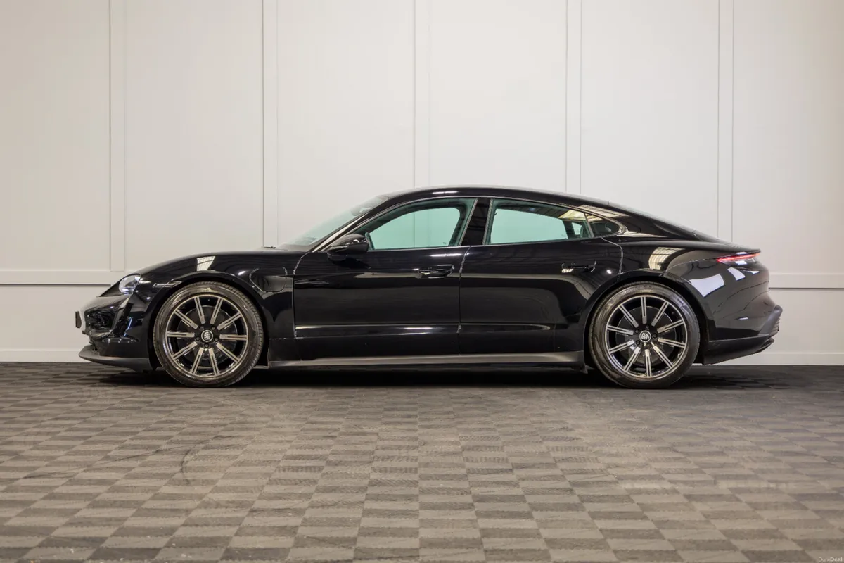 2023 Porsche Taycan 4x2 - Image 3
