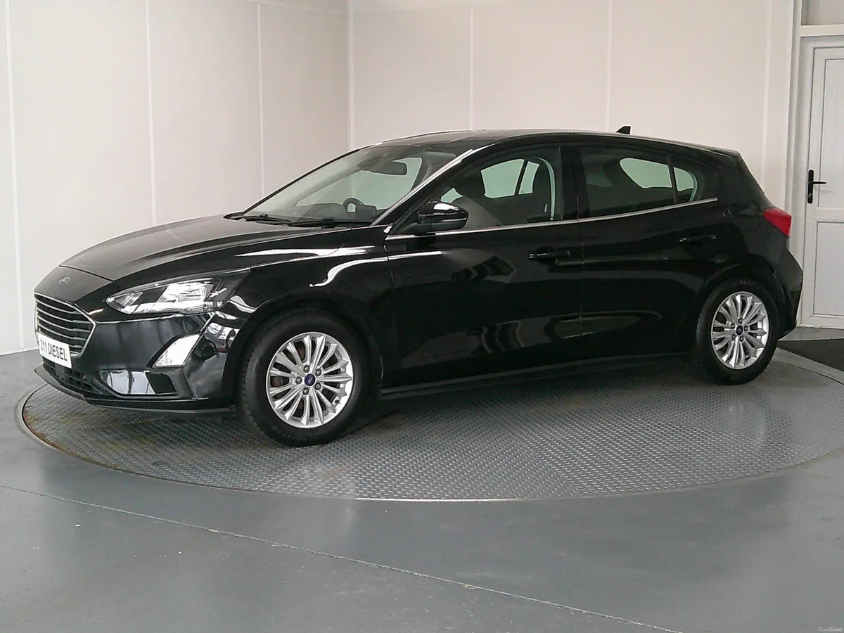 Ford Focus 2021 - Image 3