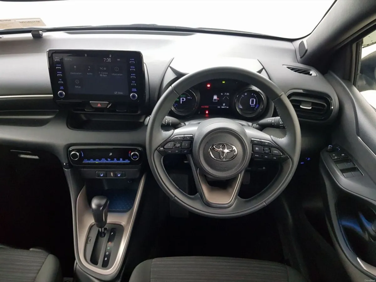 Toyota Yaris 1.5 5Dr Luna Auto - Image 3