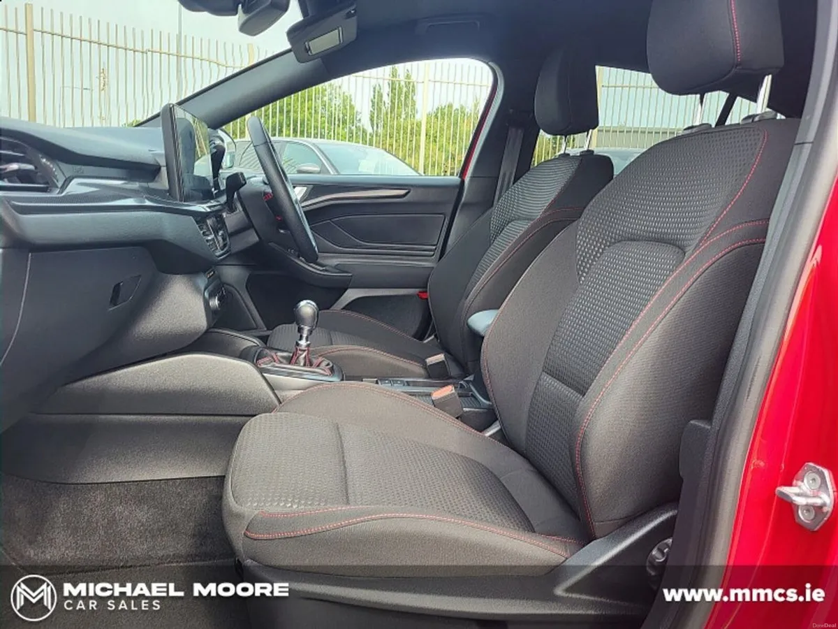 Ford Focus ST-Line 1.0L EcoBoost 125BHP 5DR - Image 4