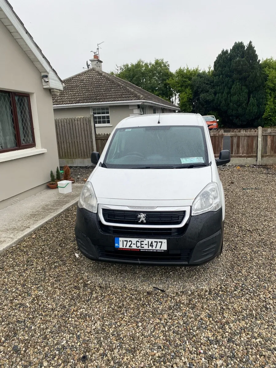 Van - Image 1