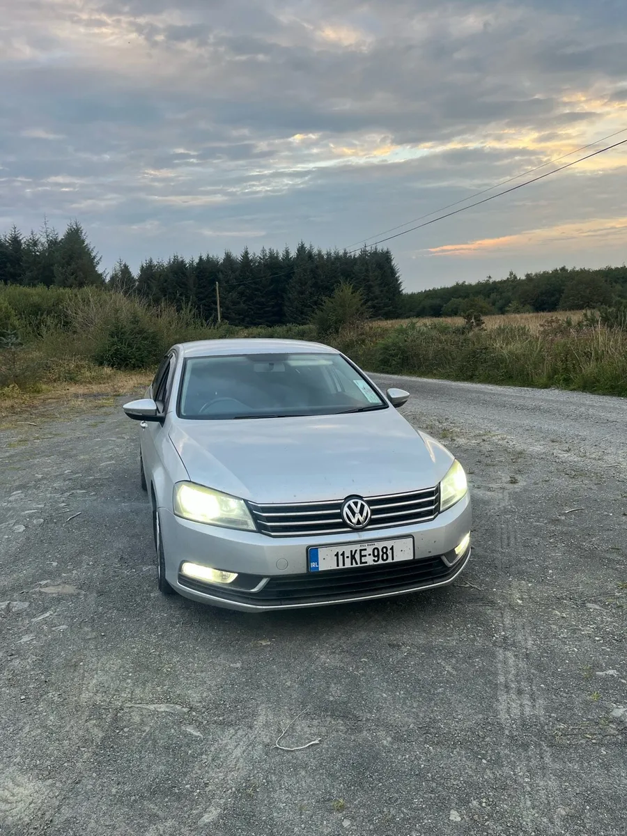 Volkswagen Passat - Image 2