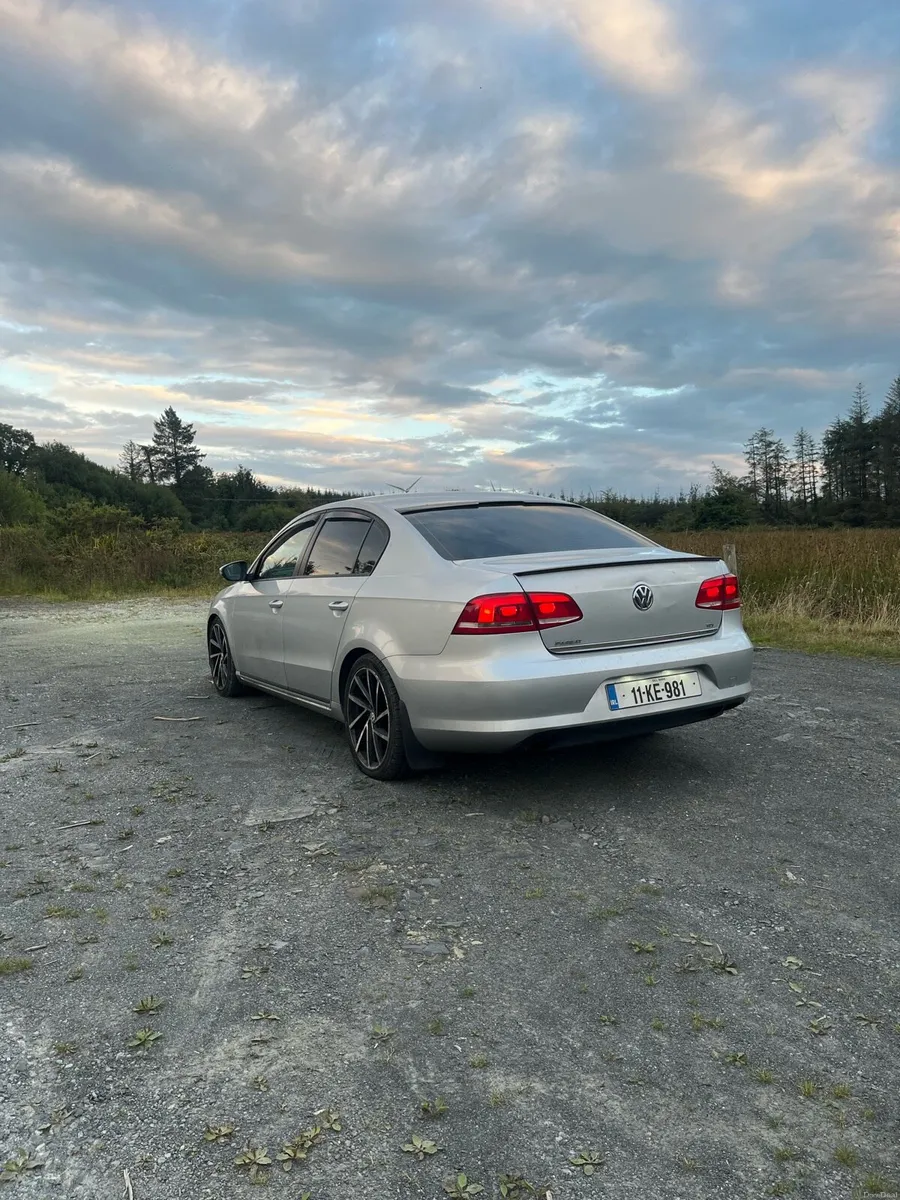 Volkswagen Passat - Image 3