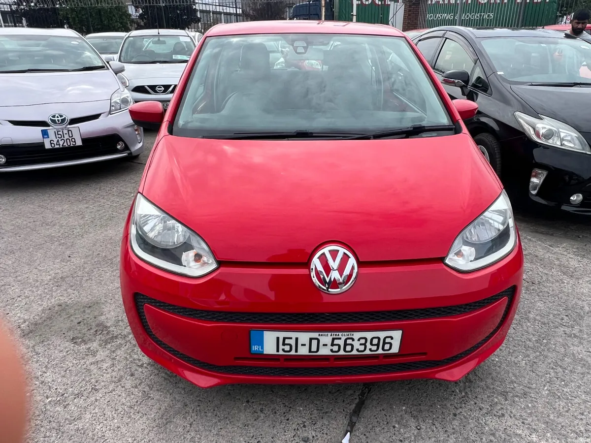 Volkswagen up! 2015 Automatic/ only 43983 km - Image 3