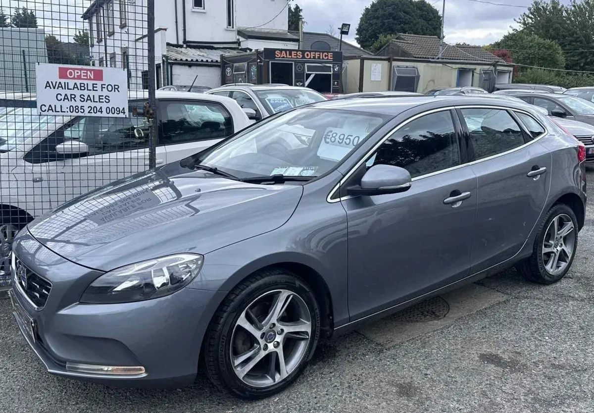 2016 Volvo V40, NCT + TAX + FSH - Image 2