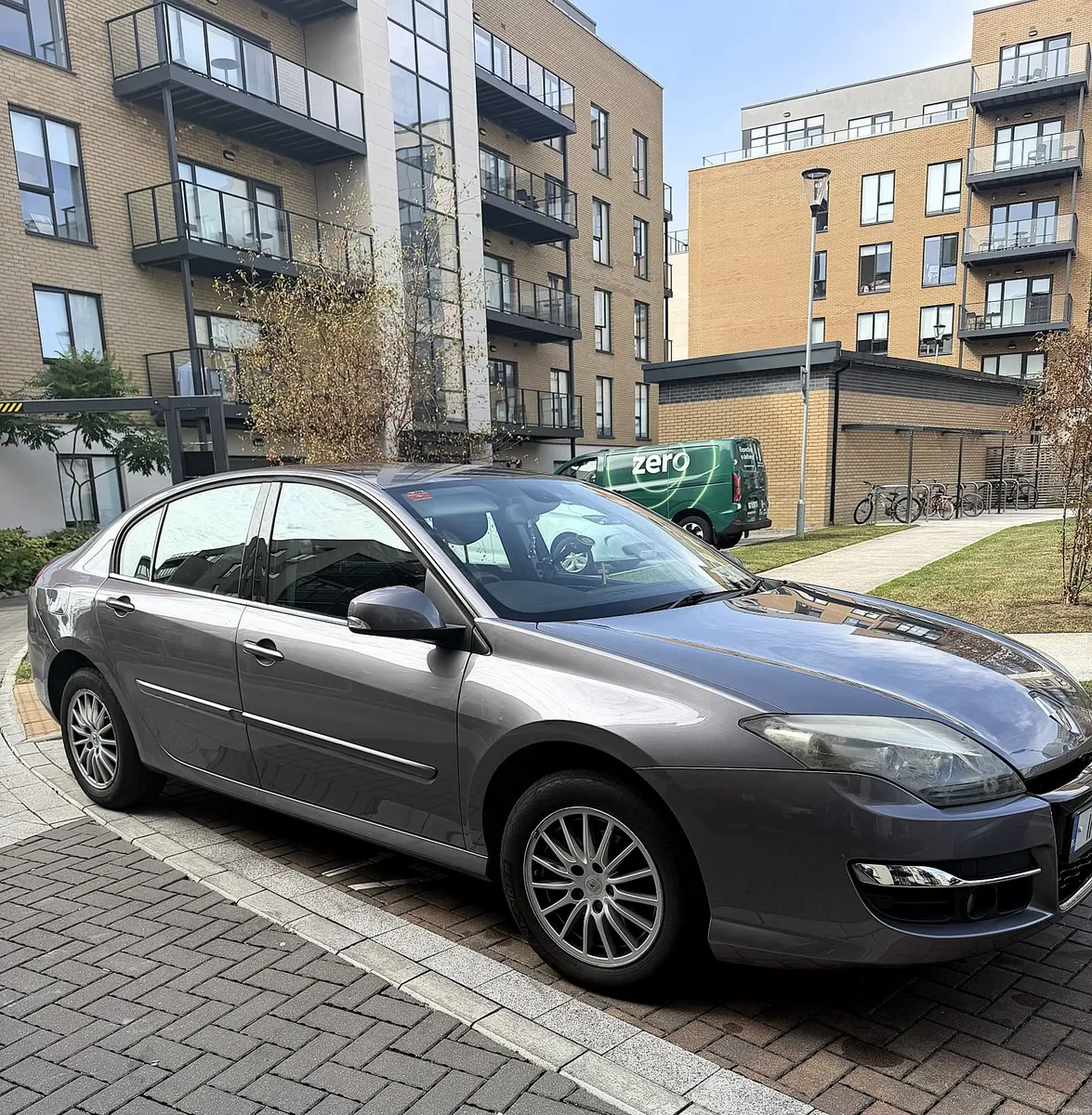 Renault Laguna 2011 - - Image 1