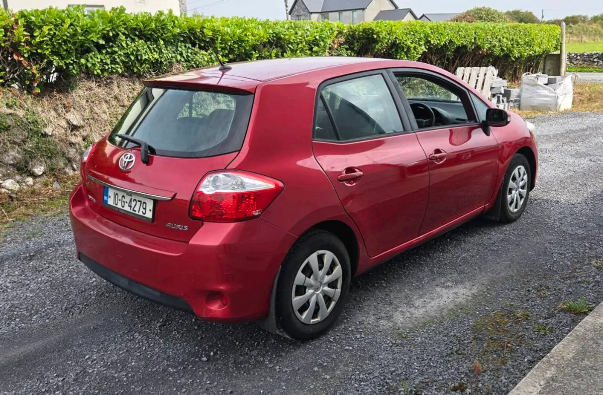Toyota auris - Image 2