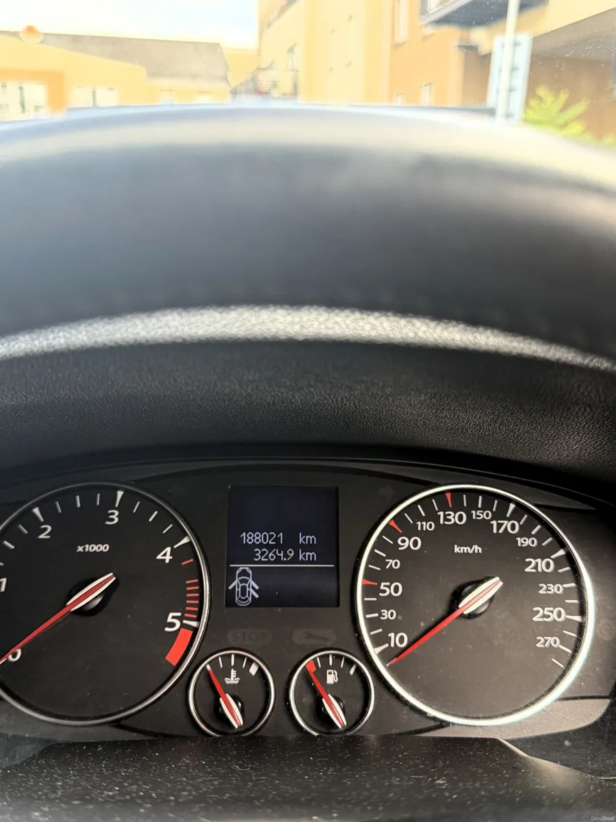 Renault Laguna 2011 - - Image 6
