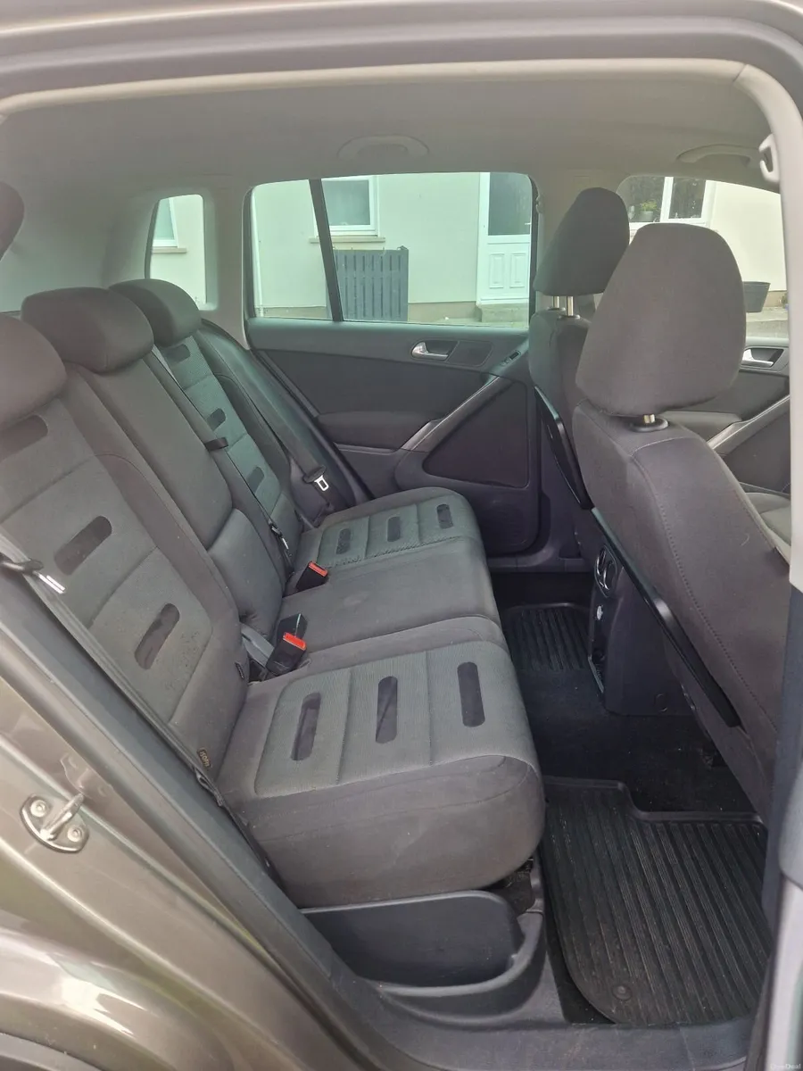 Volkswagen Tiguan 2008 - Image 2