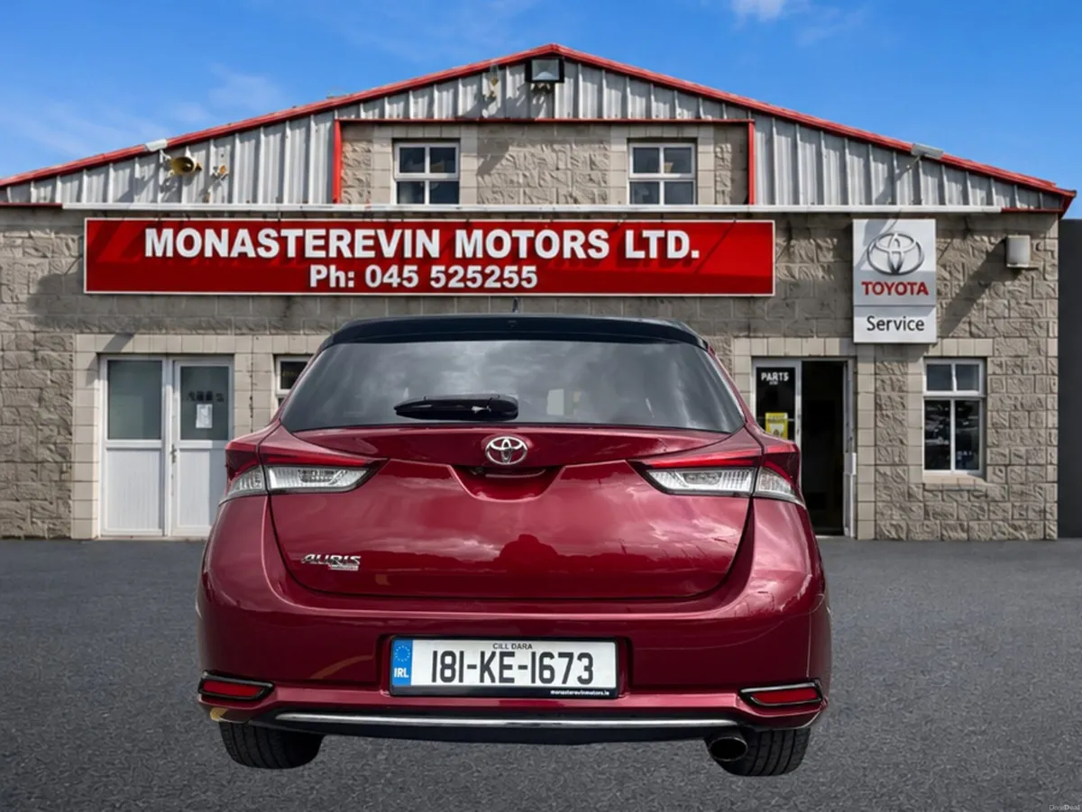 Toyota Auris 1.2T LUNA SPORT 4DR - Image 4