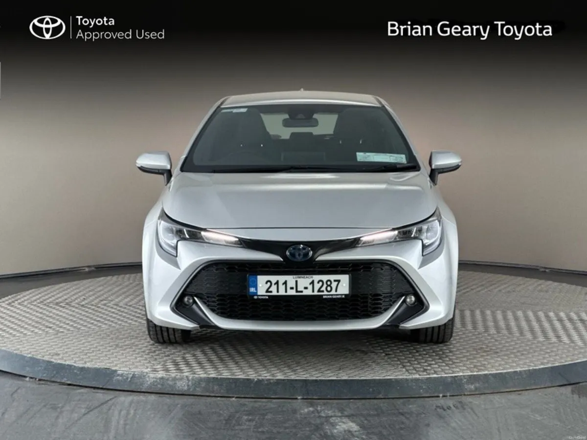 Toyota Corolla Hybrid Luna Hatchback - Image 5