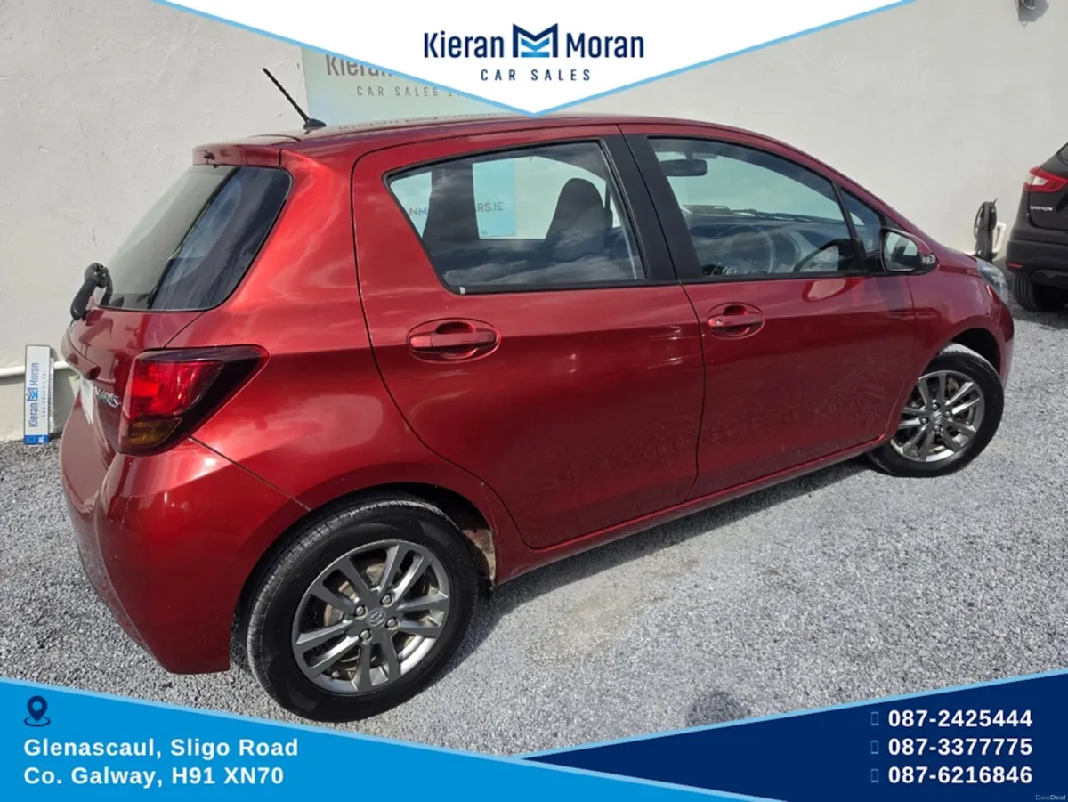 Toyota Yaris 1.0 AURA MC 4DR - Image 5