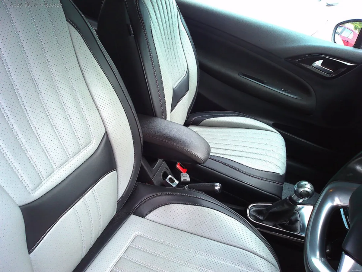 DS Automobiles DS 3 1.2 PURE TECH 82 CHIC 3DR - Image 2