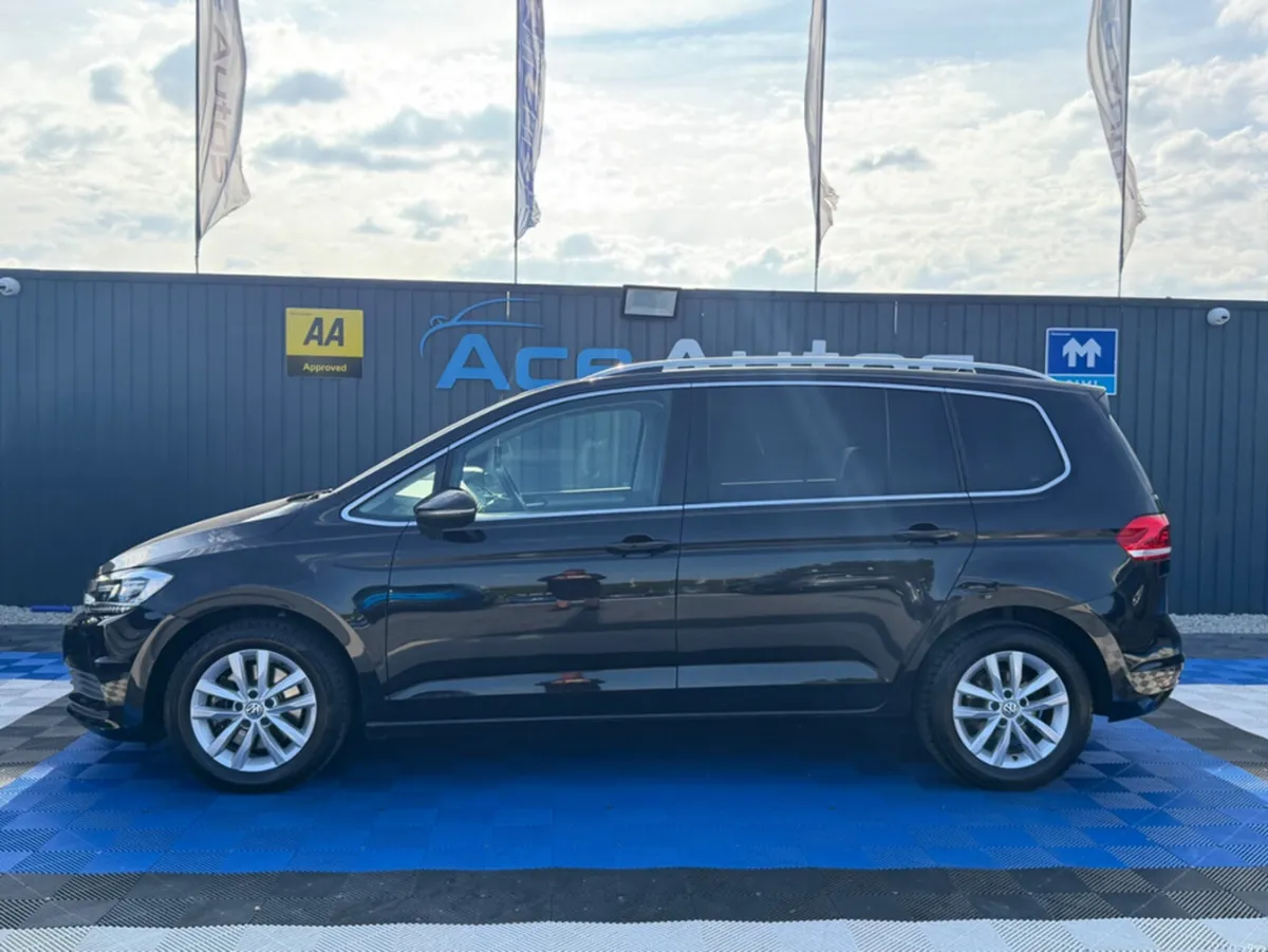 Volkswagen Touran COMFORT - 2.0L DIESEL - AUTO - 7 - Image 4