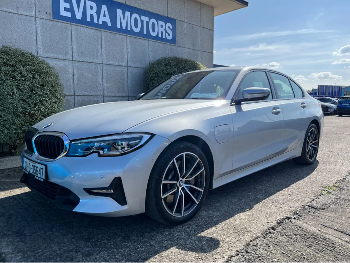 BMW 3-Series 330e SPORT PRO AUTOMATIC PHEV HYBRID - Image 5