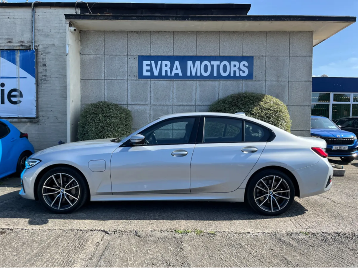 BMW 3-Series 330e SPORT PRO AUTOMATIC PHEV HYBRID - Image 6