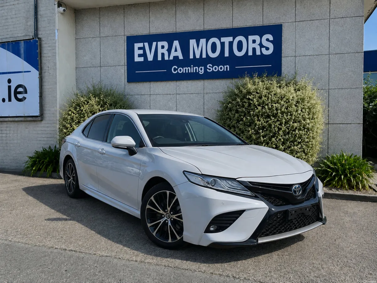 Toyota Camry WS HYBRID AUTOMATIC 2.5 PETROL //HALF - Image 1