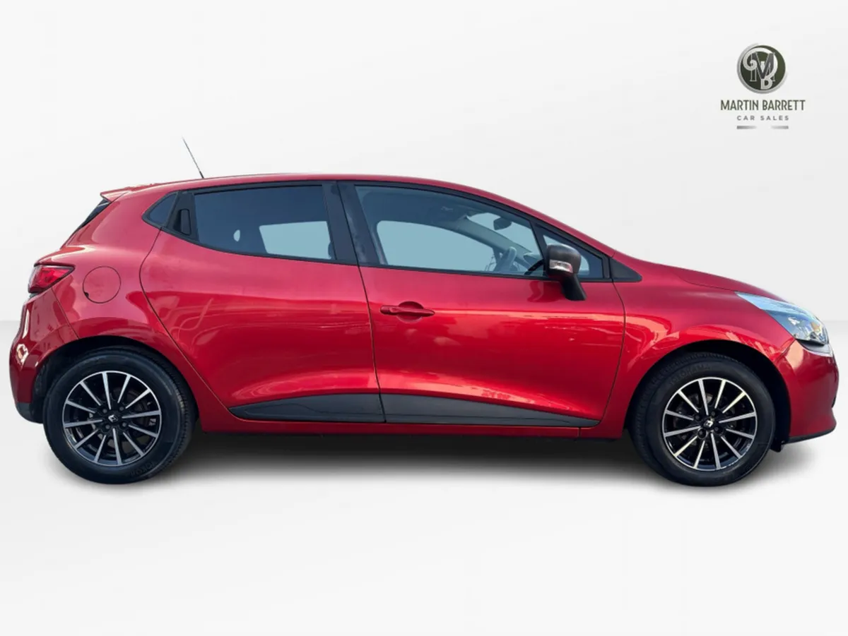 Renault Clio IV EXPRESSION 1.2 PETROL 4DR - Image 4