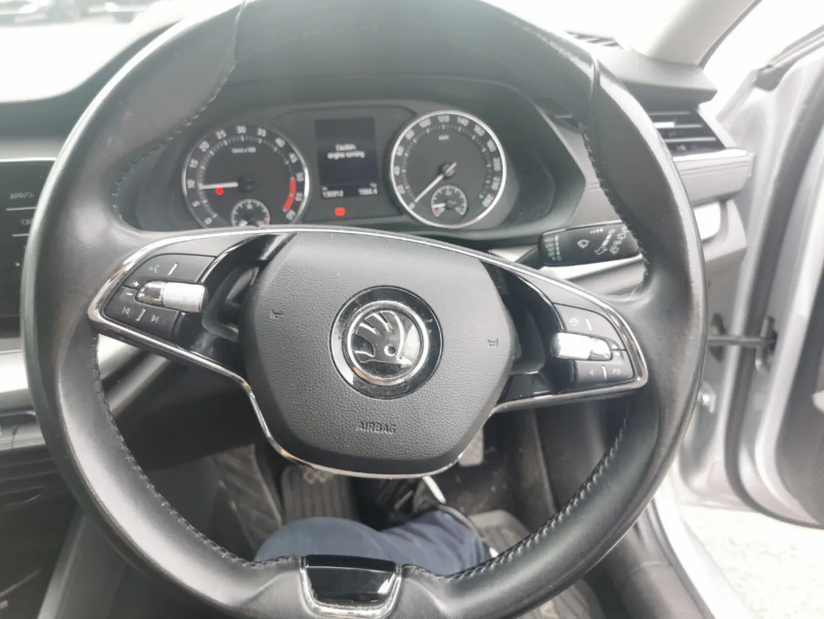 Skoda Octavia AMBITION 2.0 TDI 115HP 4DR - Image 2