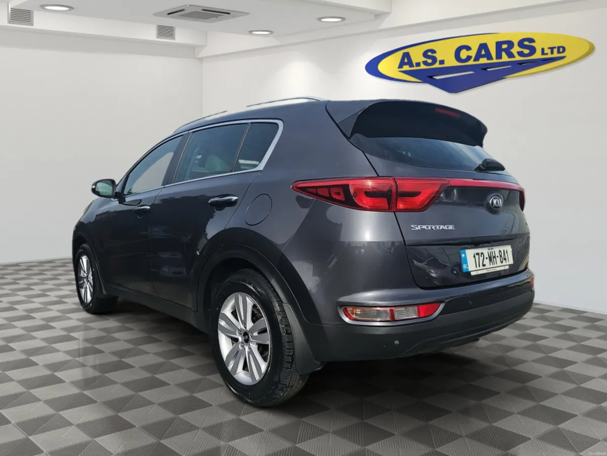 Kia Sportage 1.7 PLATINUM** FULL LEATHER INTERIOR - Image 6