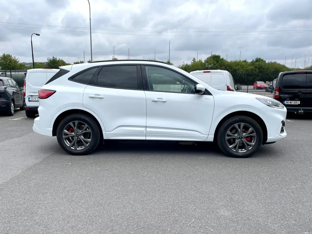 Ford Kuga ST-Line Plug In Petrol Hybrid 2.5PHEV - Image 2