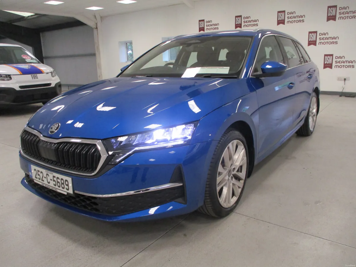 Skoda Octavia Selection Plus Estate DSG 2025 - Image 4
