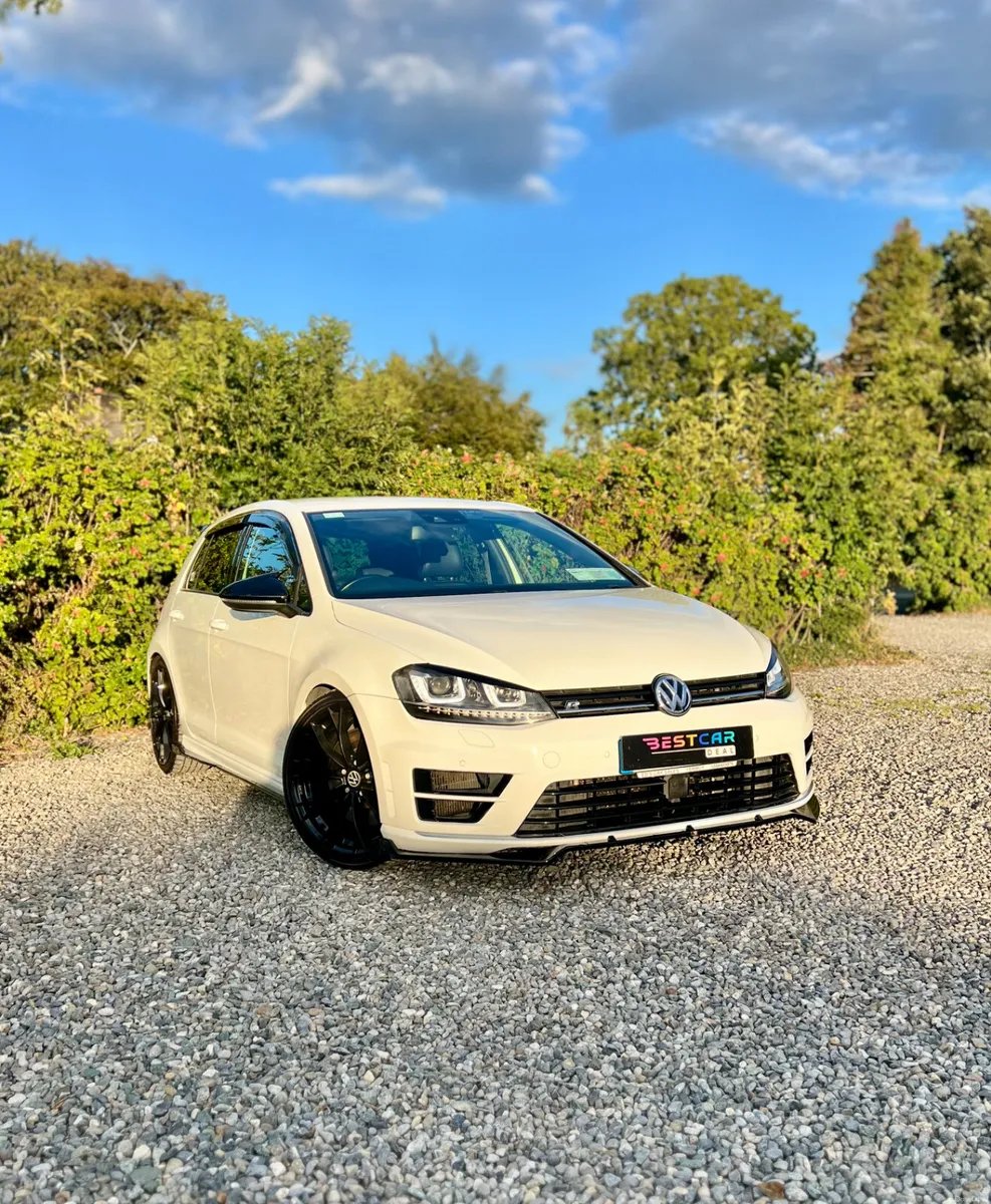 2014 Volkswagen Golf R 2.0 TSI 300HP DSG 4MOTION - Image 3