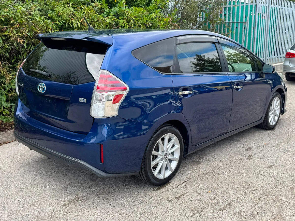 Toyota Prius 1.8 Hybrid Amazing example - Image 2