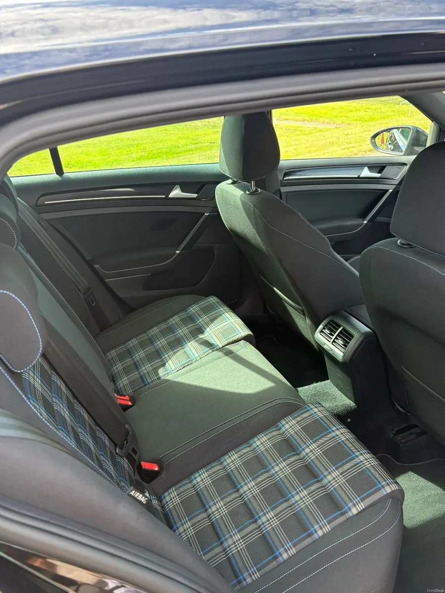 Volkswagen Golf GTE 1.4l Plug-In Hybrid Auto - Image 5