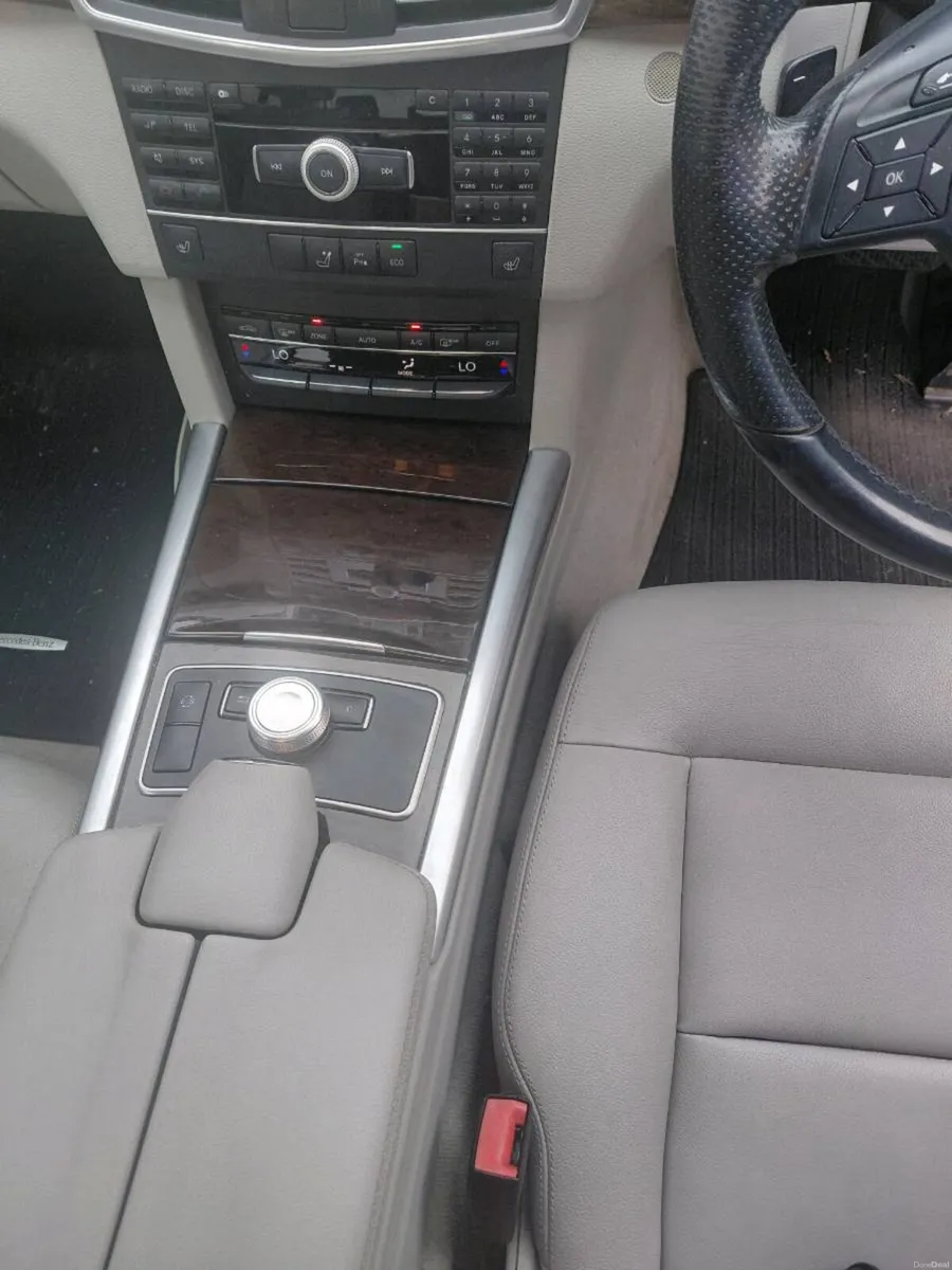 Mercedes Benz - Image 4