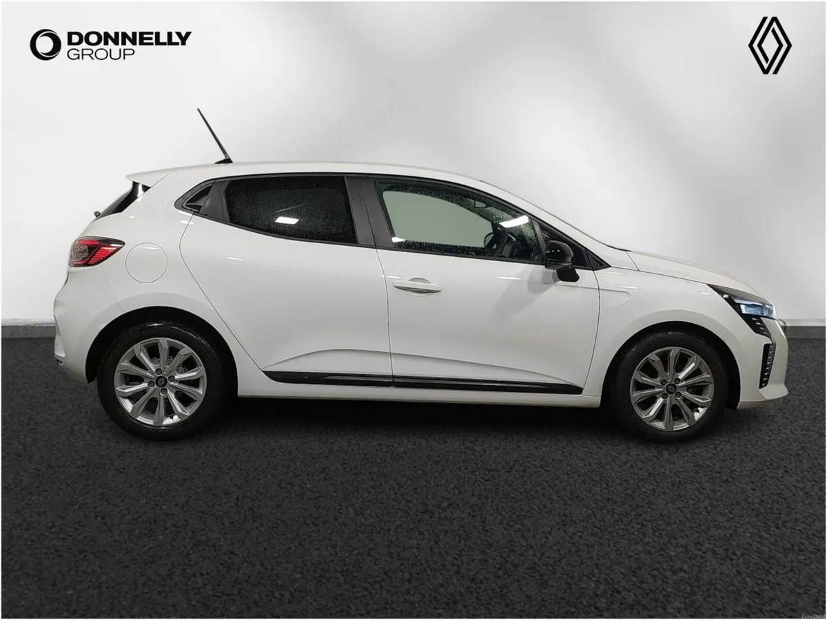 Renault Clio Hatchback Generation - Image 3