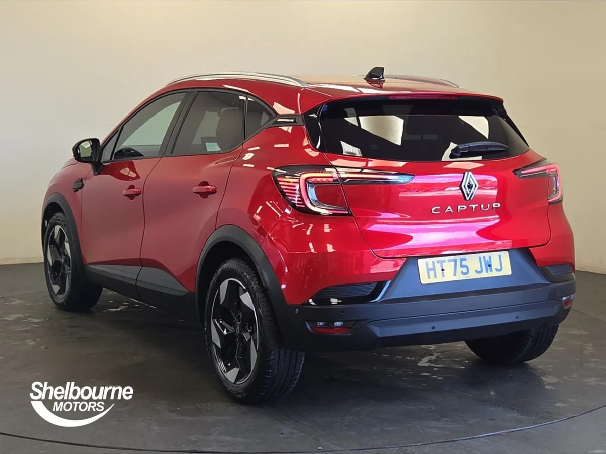 Renault Captur 1.2 TCE 115 Techno 5dr - Image 2