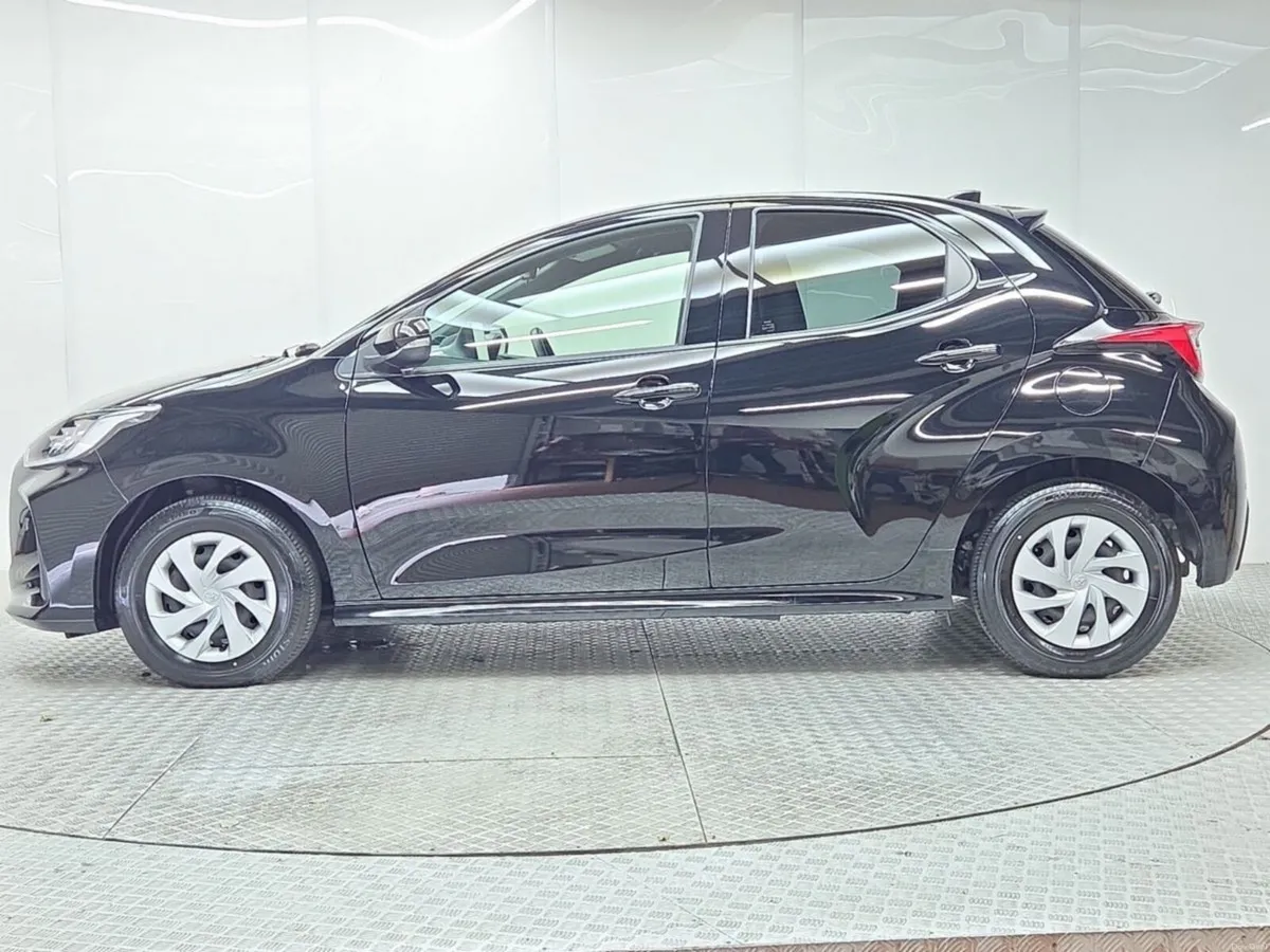 Toyota Yaris 1.5 Hybrid G Model - Image 5