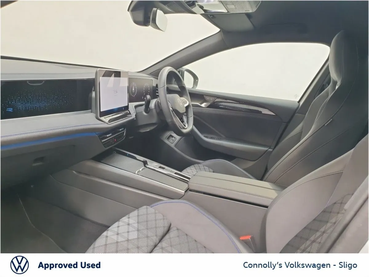 Volkswagen Passat ESTATE RLINE PHEV 1.5TSI 204HP - Image 4